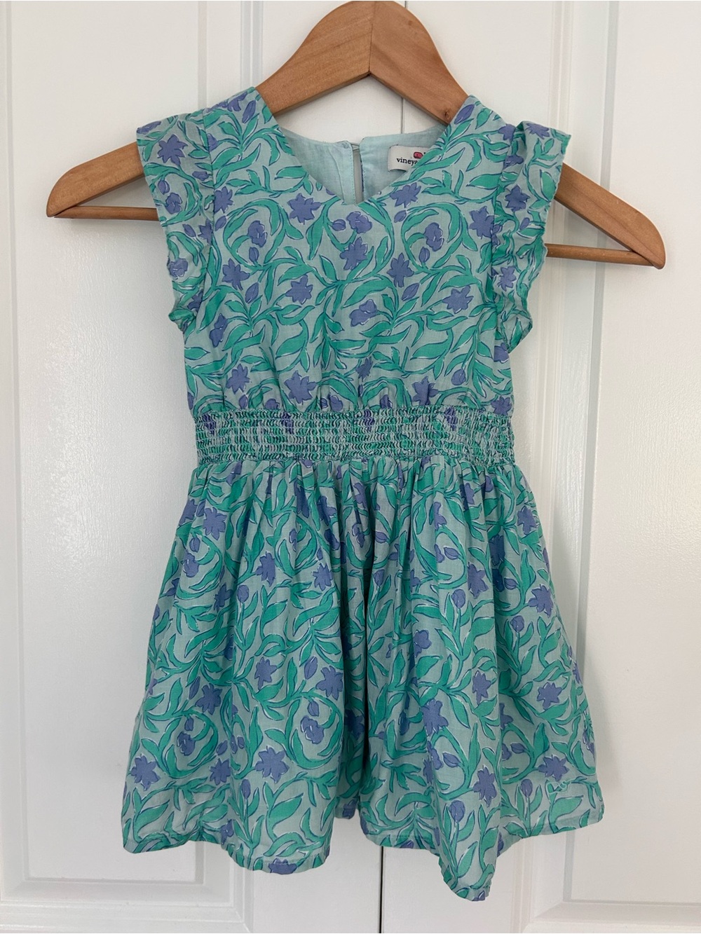 Vineyard Vines girls floral smocked dress green and purple twirl 3T